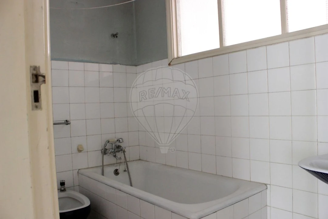Apartamento T2 para Venda em Campo de Ourique Foto 10