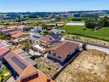 Moradia T1 para Venda em Touguinha e Touguinhó