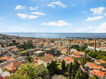 Moradia T6 para Venda em Funchal (Santa Luzia)