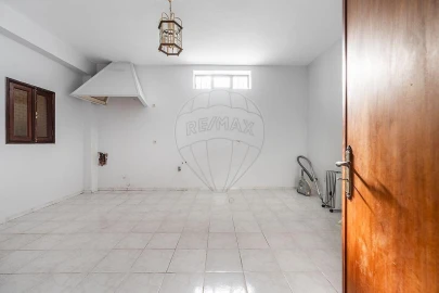 Moradia T3 para Venda em Calvos e Frades