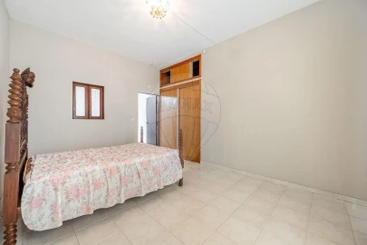Moradia T3 para Venda em Calvos e Frades