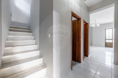 Moradia T3 para Venda em Calvos e Frades