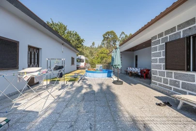 Moradia T3 para Venda em Calvos e Frades