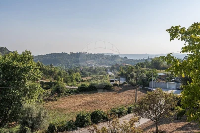 Moradia T3 para Venda em Calvos e Frades