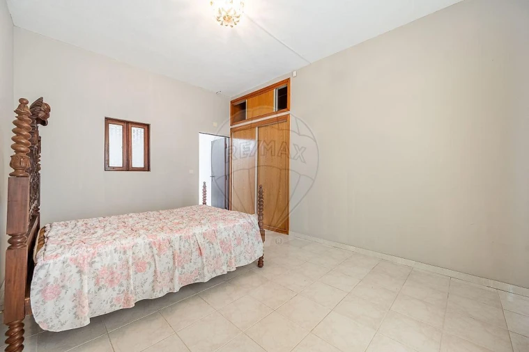 Moradia T3 para Venda em Calvos e Frades Foto 32