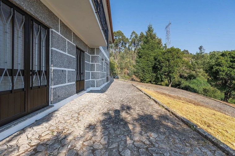 Moradia T3 para Venda em Calvos e Frades Foto 38