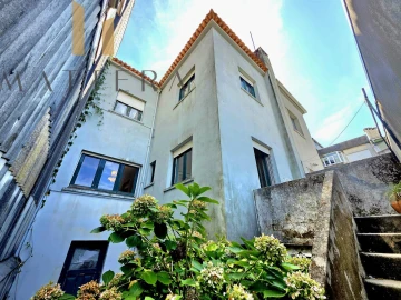 Moradia T5 para Venda em Paranhos