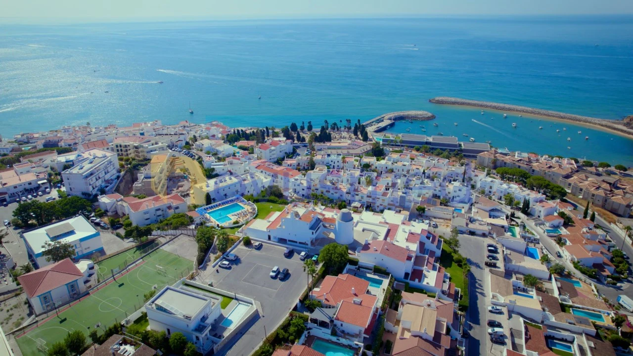 Moradia T3 para Venda em Albufeira e Olhos de Água Foto 2