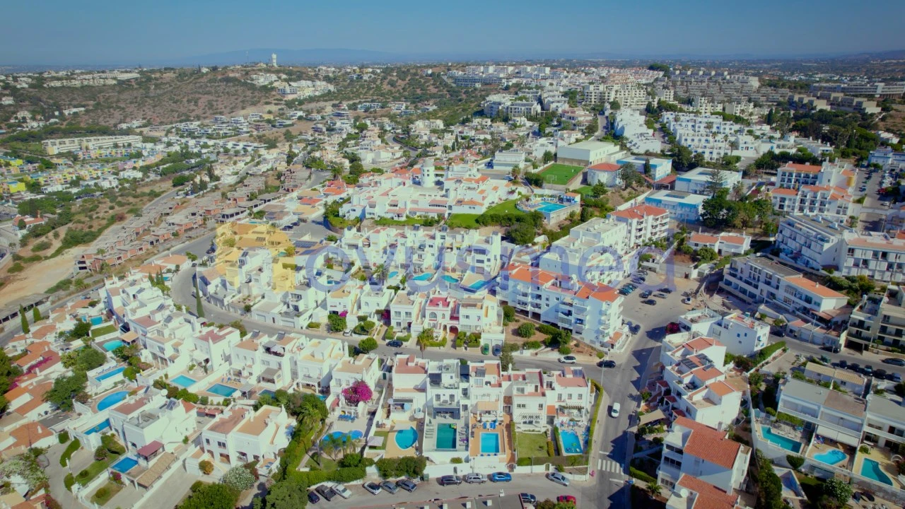 Moradia T3 para Venda em Albufeira e Olhos de Água Foto 4