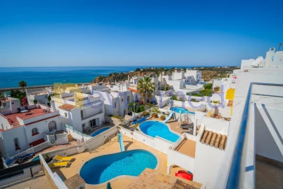 Moradia T3 para Venda em Albufeira e Olhos de Água