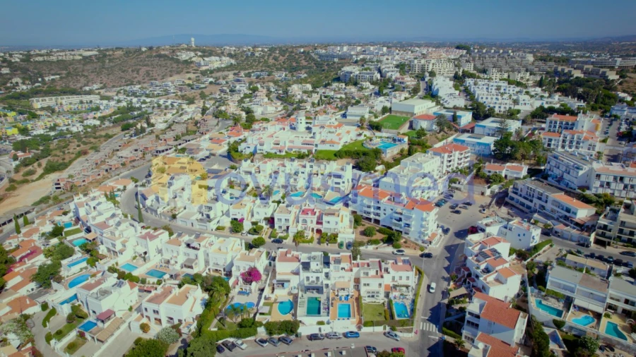 Moradia T3 para Venda em Albufeira e Olhos de Água Foto 4