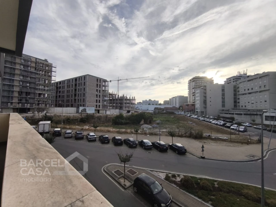 Apartamento T2 para Venda em Arcozelo Foto 3