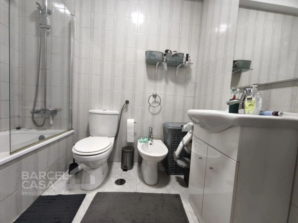 Apartamento T2 para Venda em Arcozelo Foto 5