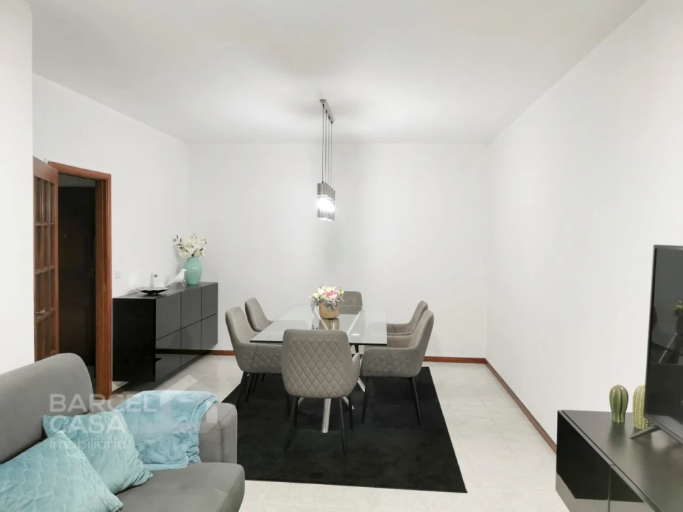 Apartamento T2 para Venda em Arcozelo Foto 2