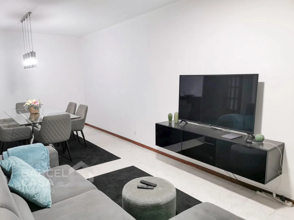 Apartamento T2 para Venda em Arcozelo Foto 4