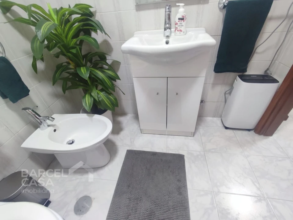 Apartamento T2 para Venda em Arcozelo Foto 12