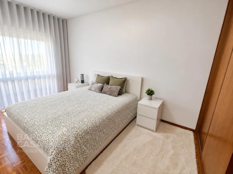 Apartamento T2 para Venda em Arcozelo Foto 13