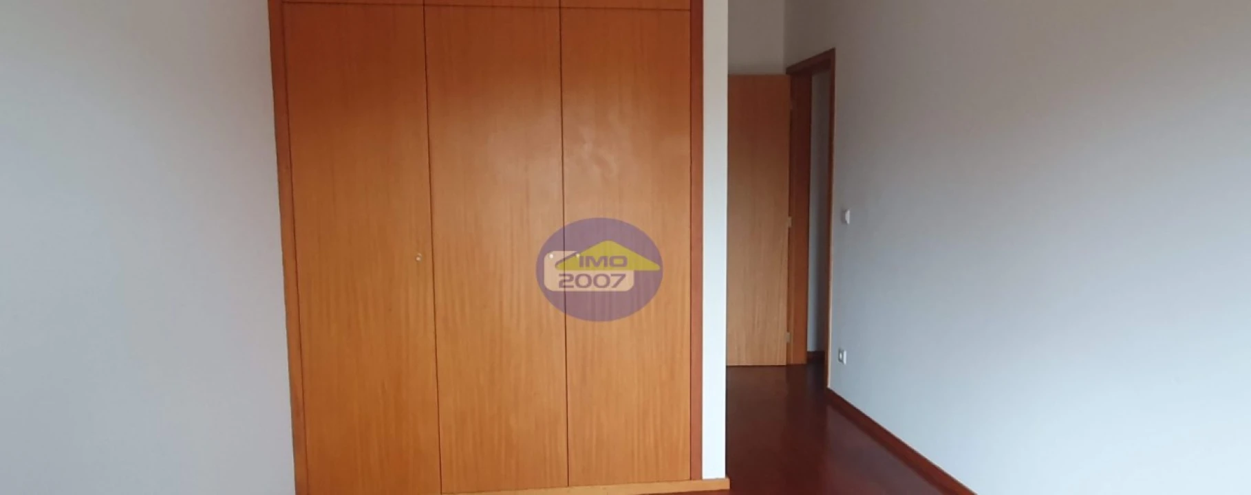 Apartamento T3 para Venda em Oliveira do Douro Foto 8