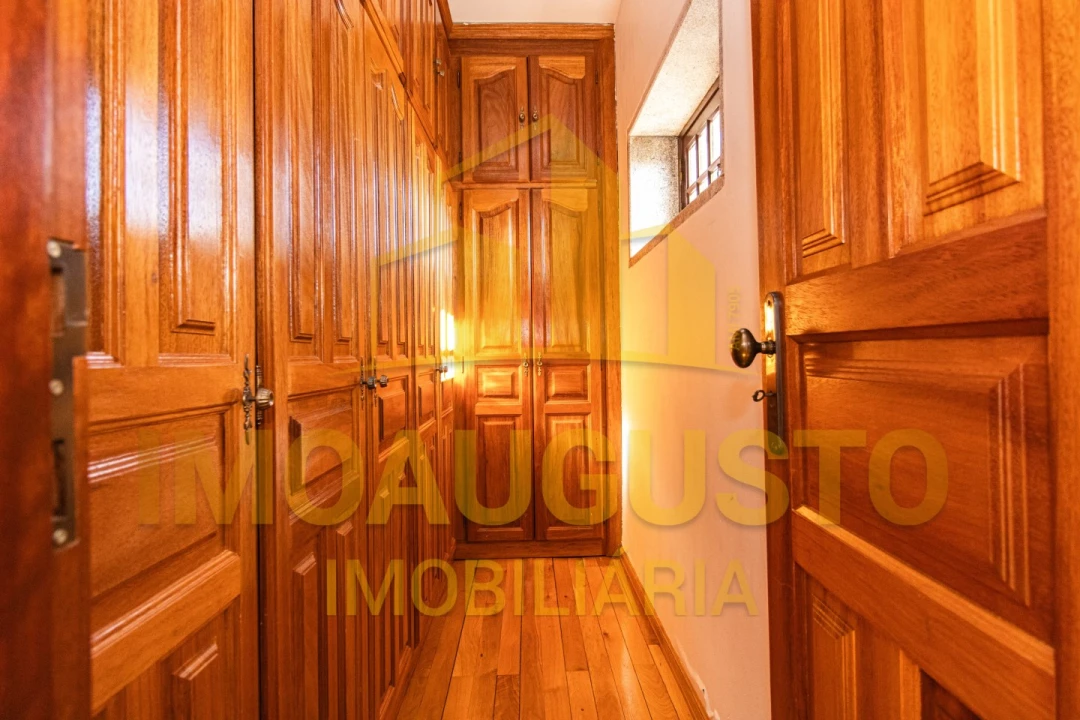 Moradia T5 para Venda em Sabugal e Aldeia de Santo António Foto 30