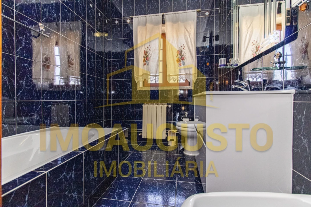 Moradia T5 para Venda em Sabugal e Aldeia de Santo António Foto 40