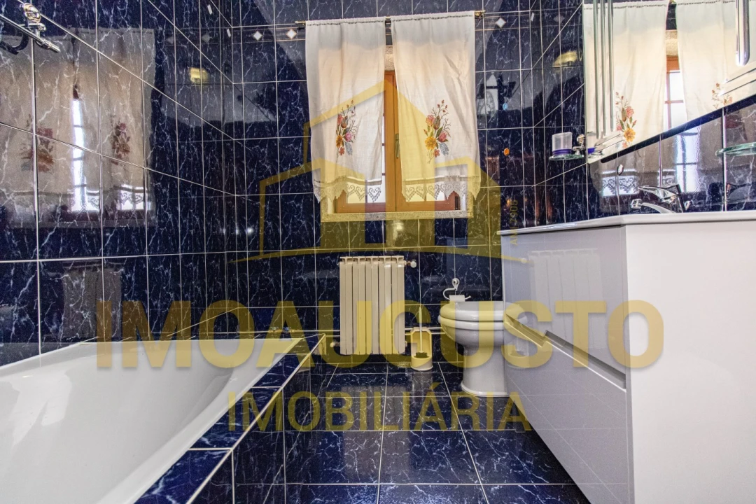 Moradia T5 para Venda em Sabugal e Aldeia de Santo António Foto 41