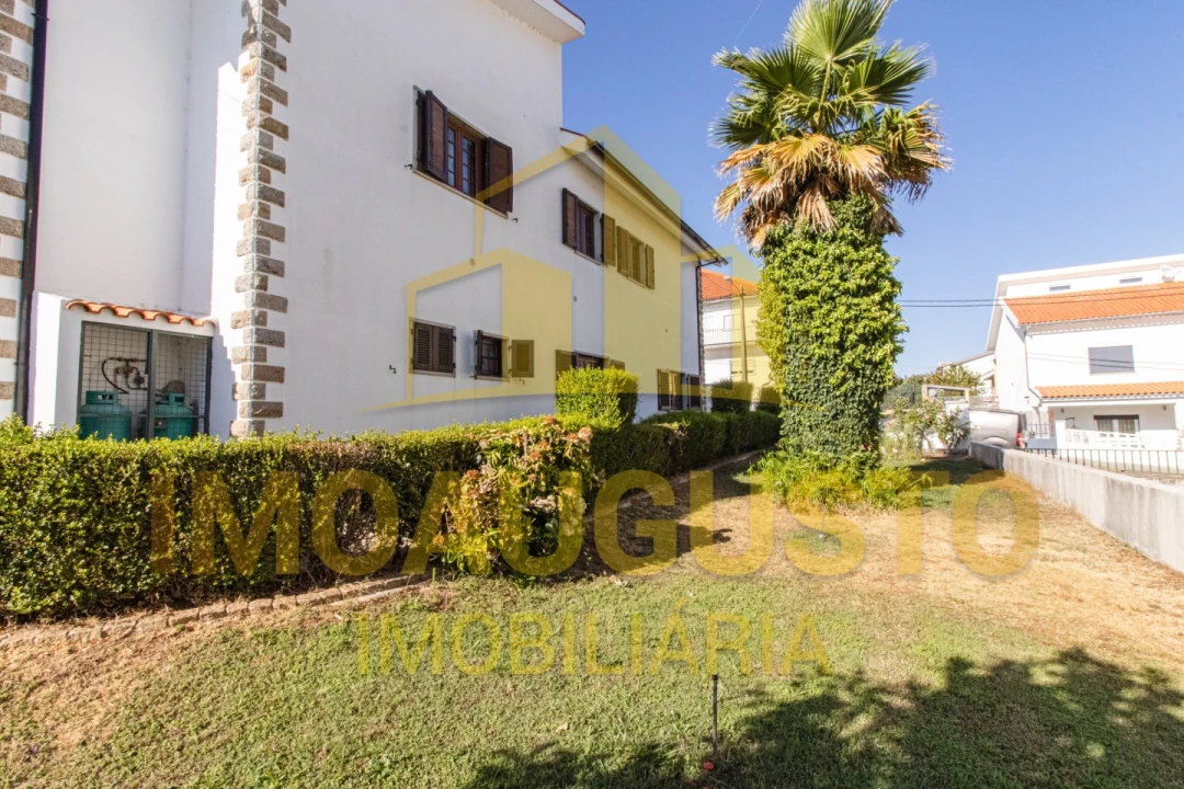 Moradia T5 para Venda em Sabugal e Aldeia de Santo António Foto 42