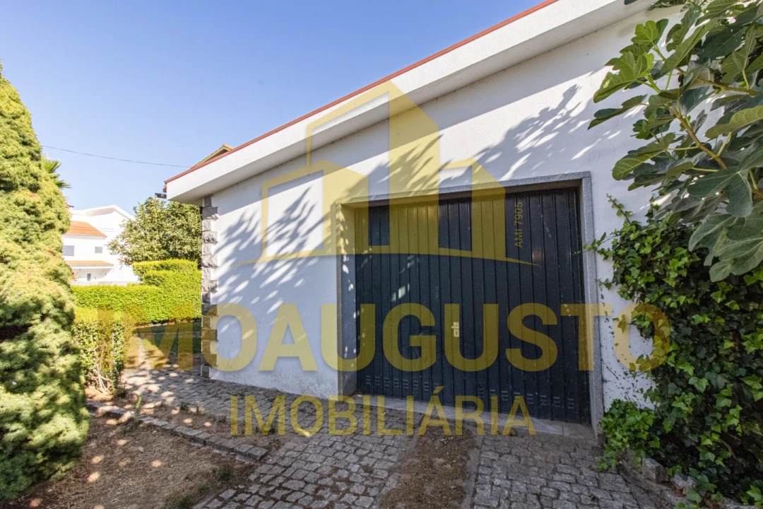 Moradia T5 para Venda em Sabugal e Aldeia de Santo António Foto 46