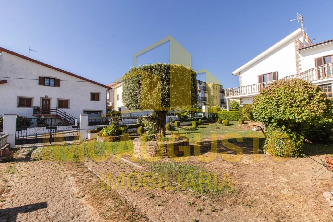 Moradia T5 para Venda em Sabugal e Aldeia de Santo António Foto 47