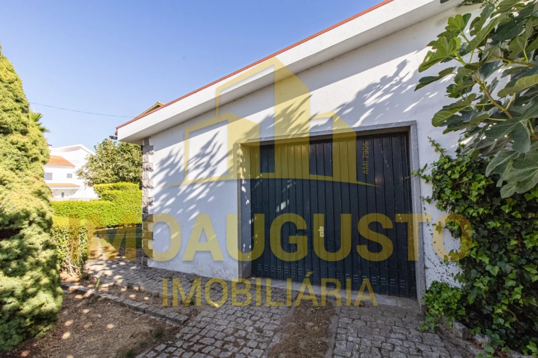 Moradia T5 para Venda em Sabugal e Aldeia de Santo António Foto 46