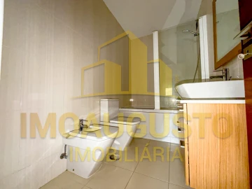 Apartamento T2 para Arrendamento em Guarda