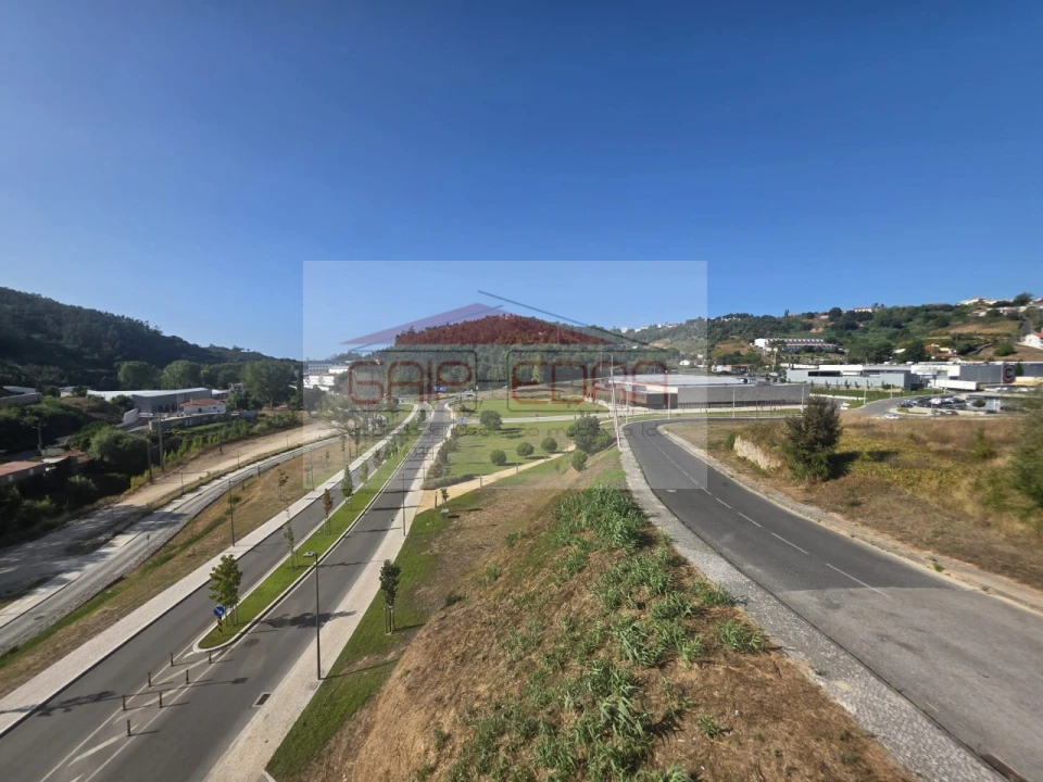 Apartamento T1 para Venda em Alcobaça e Vestiaria Foto 1