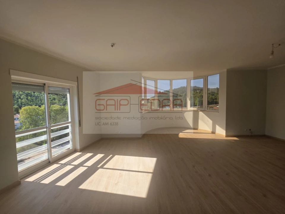 Apartamento T1 para Venda em Alcobaça e Vestiaria Foto 2
