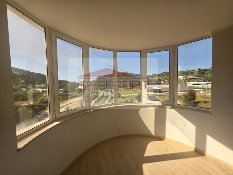 Apartamento T1 para Venda em Alcobaça e Vestiaria Foto 4