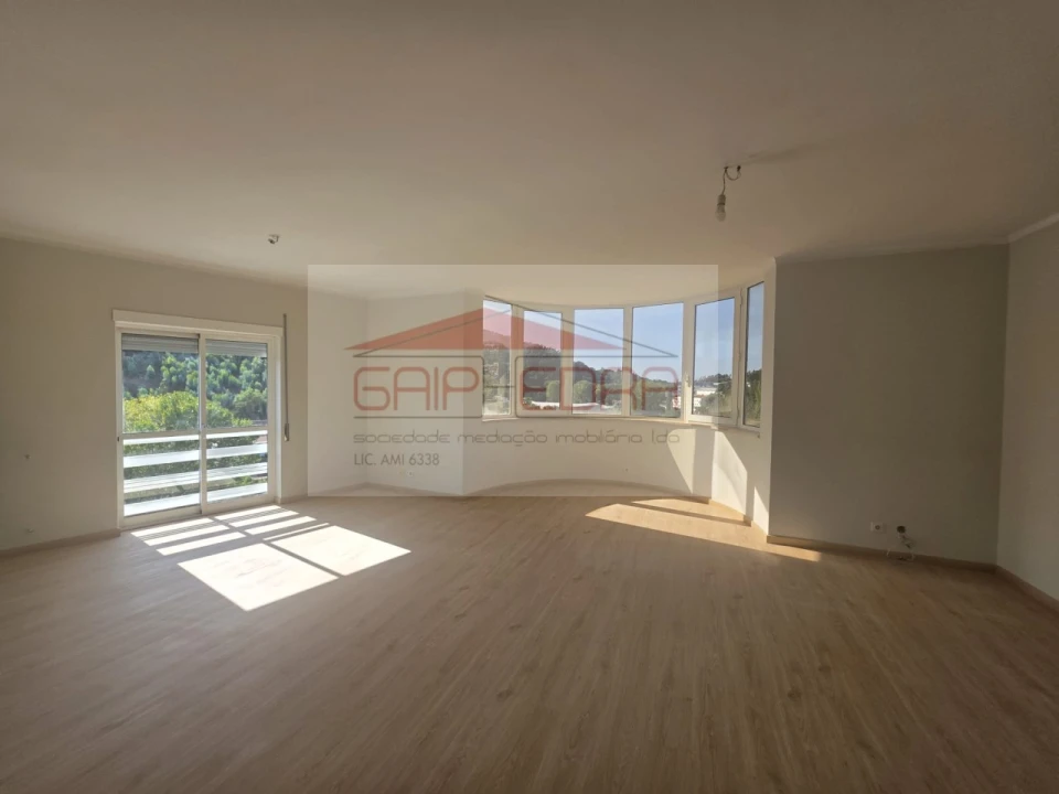 Apartamento T1 para Venda em Alcobaça e Vestiaria Foto 7