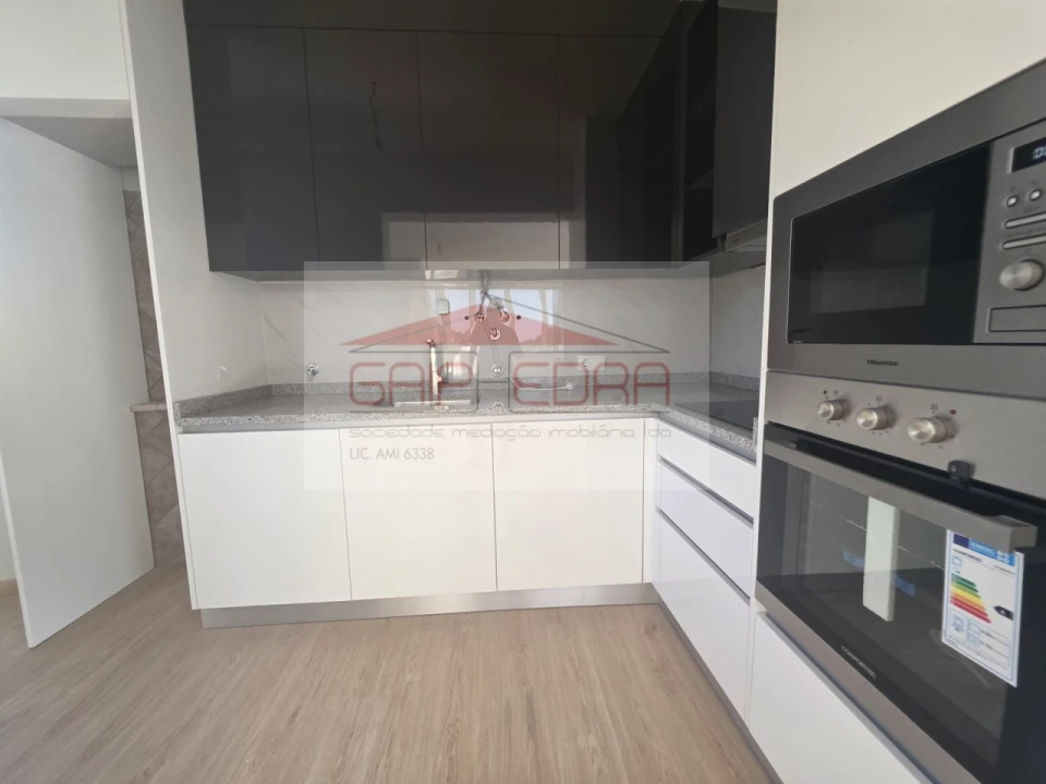 Apartamento T1 para Venda em Alcobaça e Vestiaria Foto 11
