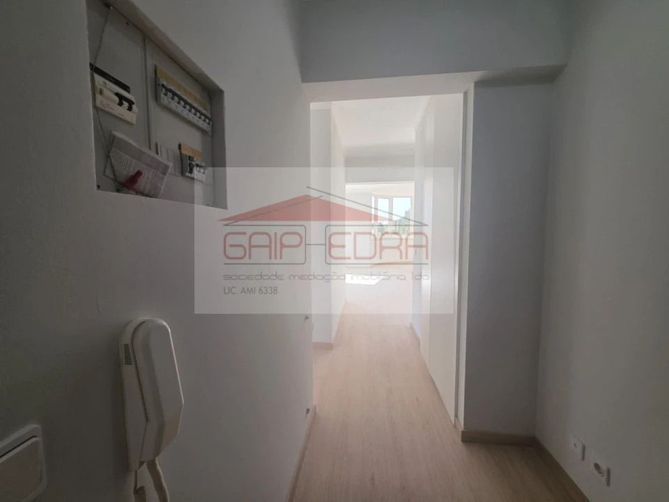 Apartamento T1 para Venda em Alcobaça e Vestiaria Foto 19