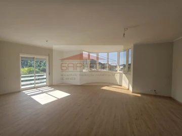 Apartamento T1 para Venda em Alcobaça e Vestiaria