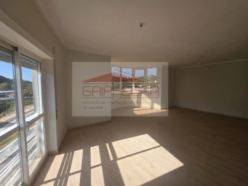 Apartamento T1 para Venda em Alcobaça e Vestiaria