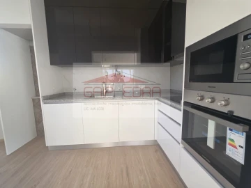 Apartamento T1 para Venda em Alcobaça e Vestiaria