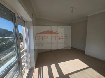 Apartamento T1 para Venda em Alcobaça e Vestiaria