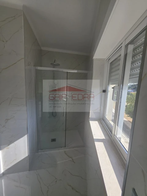 Apartamento T1 para Venda em Alcobaça e Vestiaria
