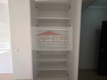 Apartamento T1 para Venda em Alcobaça e Vestiaria