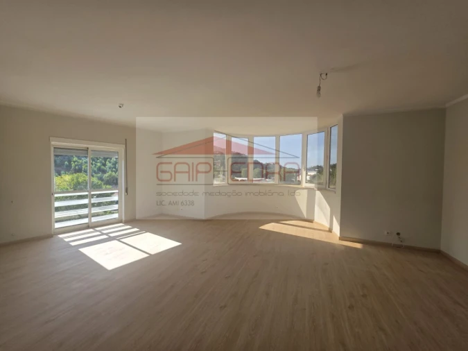 Apartamento T1 para Venda em Alcobaça e Vestiaria Foto 7