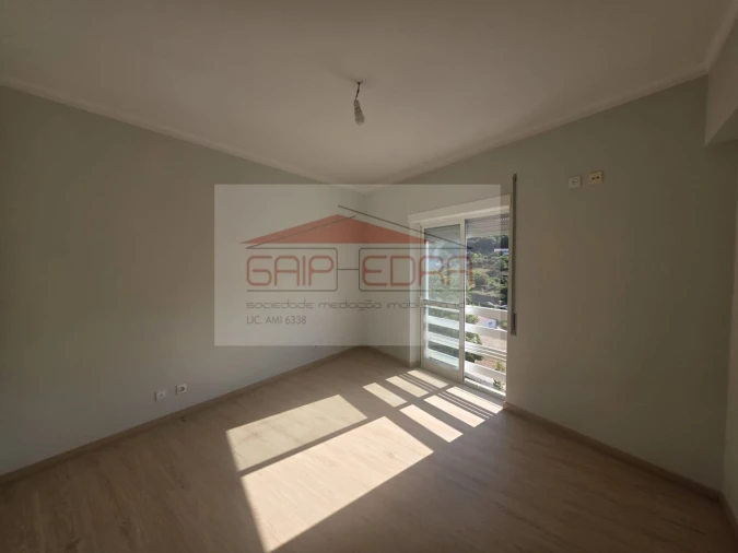 Apartamento T1 para Venda em Alcobaça e Vestiaria Foto 15