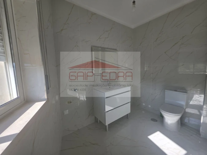 Apartamento T1 para Venda em Alcobaça e Vestiaria Foto 18