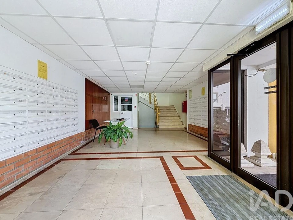 Loja para Arrendamento em Beato Foto 18