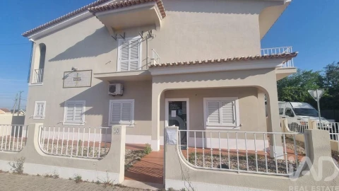 Moradia T2 para Venda em Azeitão (São Lourenço e São Simão)