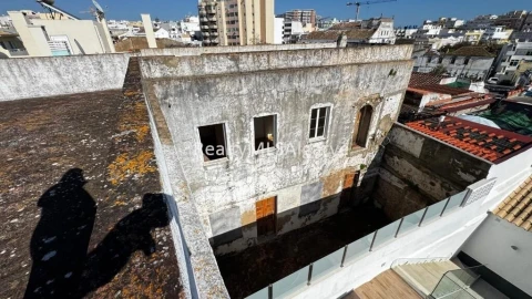 Moradia T12 para Venda em Faro (Sé e São Pedro)