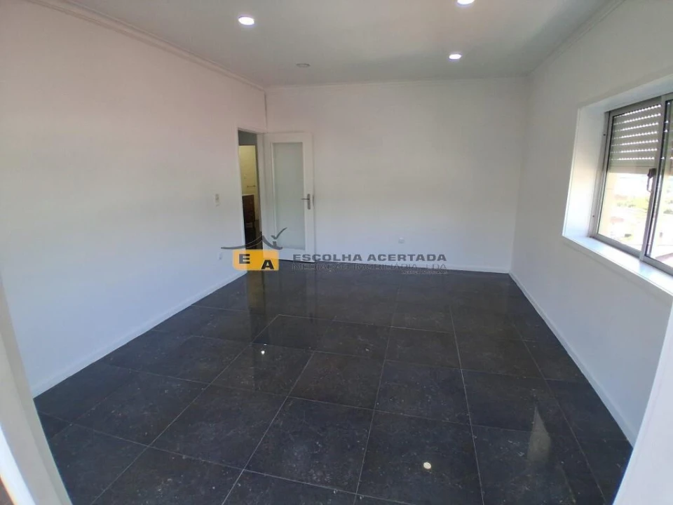 Apartamento T3 para Venda em Fânzeres e São Pedro da Cova Foto 20