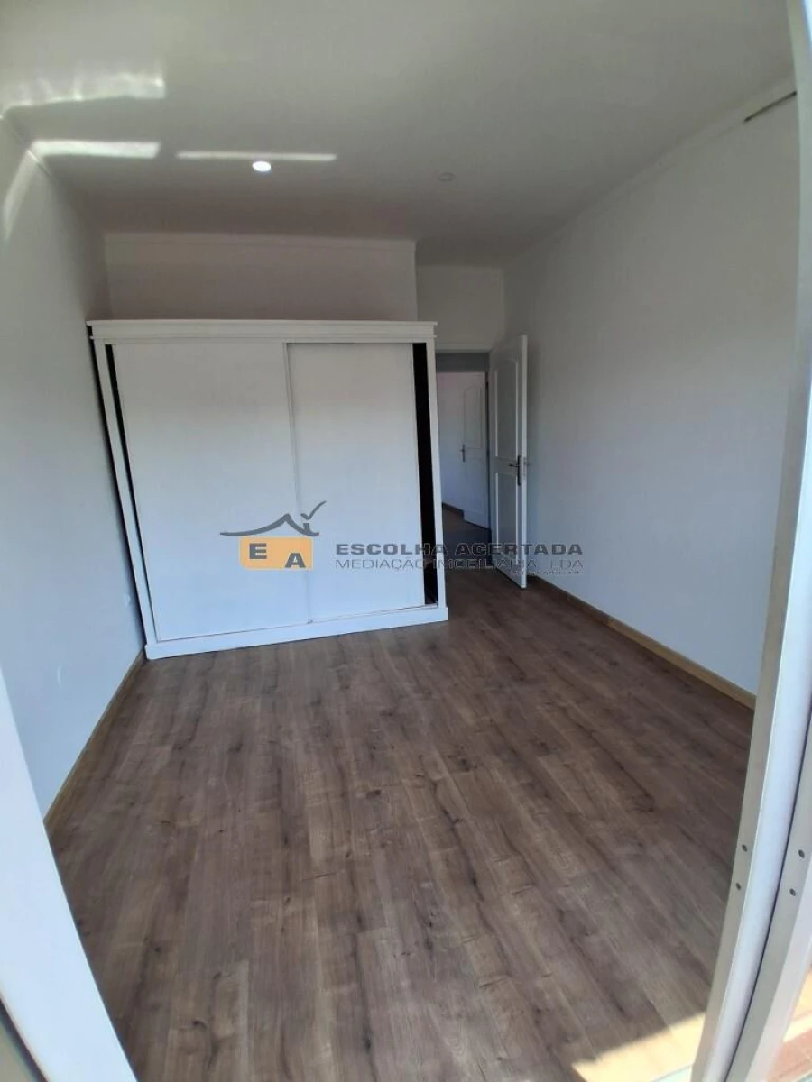Apartamento T3 para Venda em Fânzeres e São Pedro da Cova Foto 16